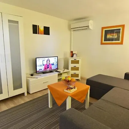 Klimatisierte In Savudrija Mit Grill, Garten Und Terrasse Appartement